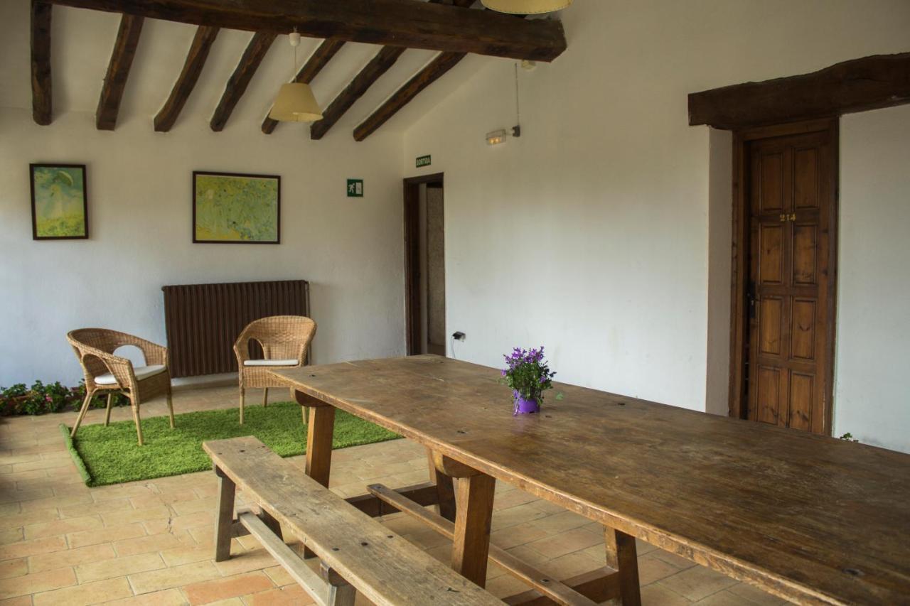 El Clar Del Bosc Hostel Pujarnol Bagian luar foto