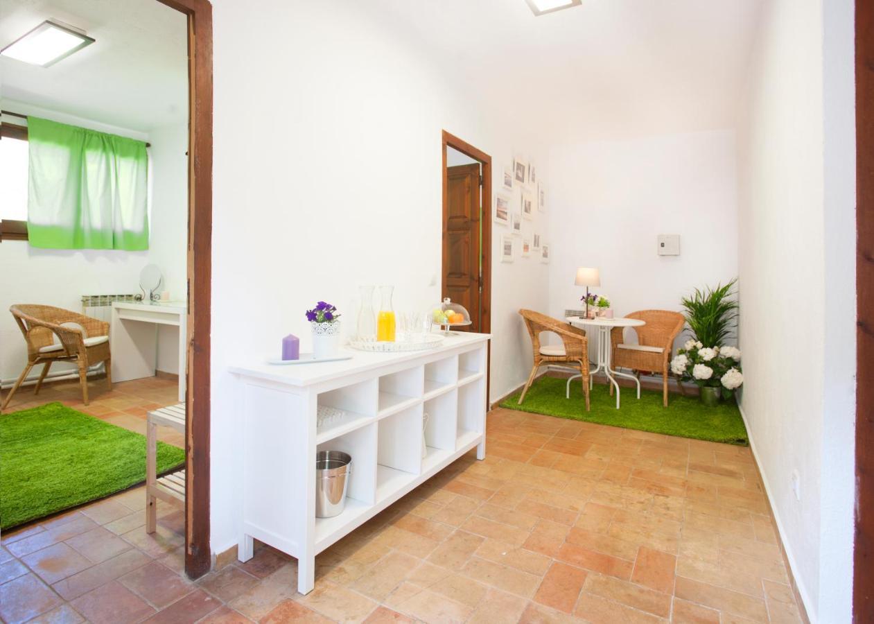 El Clar Del Bosc Hostel Pujarnol Bagian luar foto